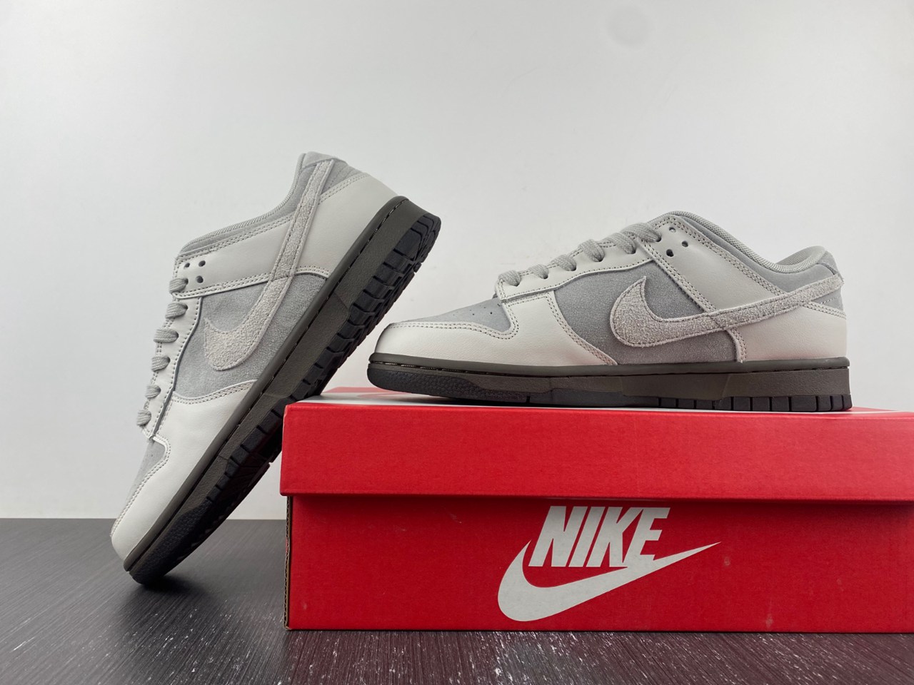 Dunk Low Ironstone FD9746-001